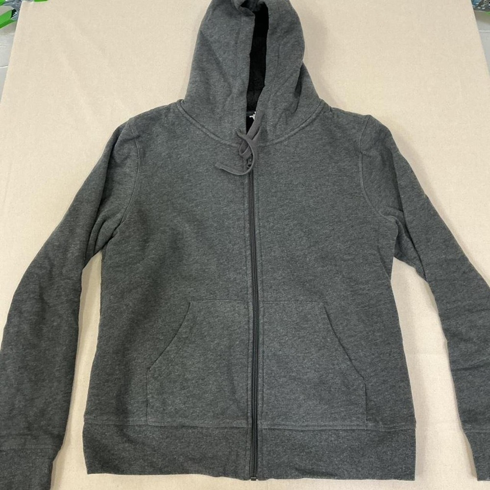 Classic charcoal gray zip-up hoodie‎